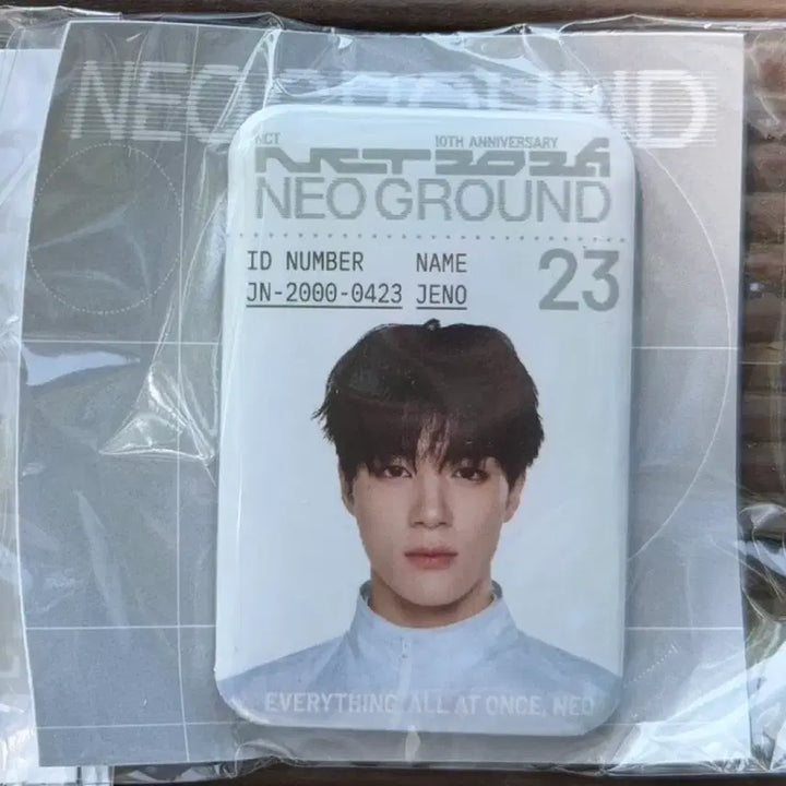 [BUNJANG] NCT 10th Anniversary Neo Ground Metal Badge Jeno / 엔시티 10주년 팝업 네오 그라운드 메탈 뱃지 랜덤 가챠 제노