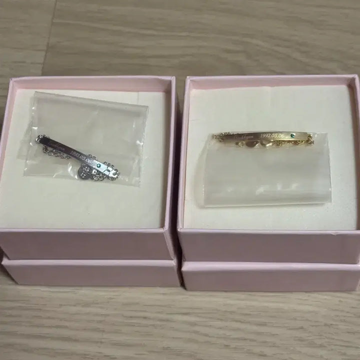 [BUNJANG] Baekhyun Birthday Goods Bundle Set (Gold-plated Bracelet, Unused / Kyoong-pa Goods Full Box) / 백현 생일 굿즈 일괄 양도합니다(생일팔찌 도금O+미사용/큥파 굿즈 풀박)