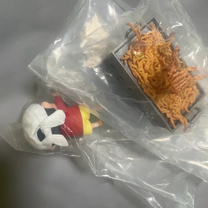 [BUNJANG] Crayon Shin-chan Rement "Shin-chan Will Help with Cooking" Yakisoba Figure / 짱구는못말려 짱구 리멘트 요리를 도와줄거야 야끼소바 피규어