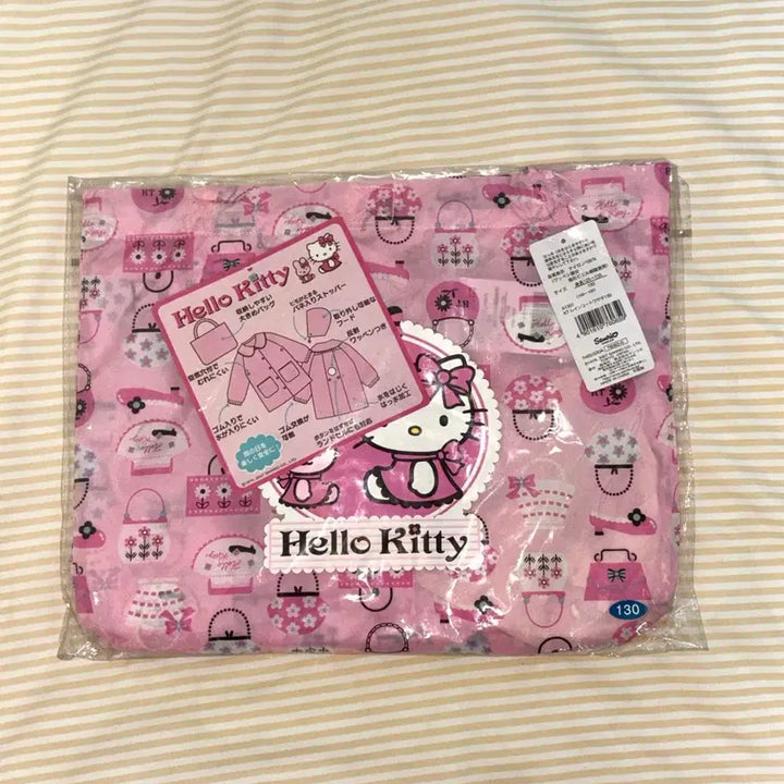 [BUNJANG] Sanrio 2007 Hello Kitty Raincoat Set / 2007 헬로 키티 우비 가방 파우치 -!!!