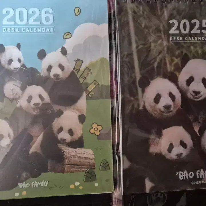 [BUNJANG] Bao Family Fu Bao, Rui, Hui Calendar Bundle Set / 푸바오 바오패밀리 루이후이 달력 일괄 판매합니다!
