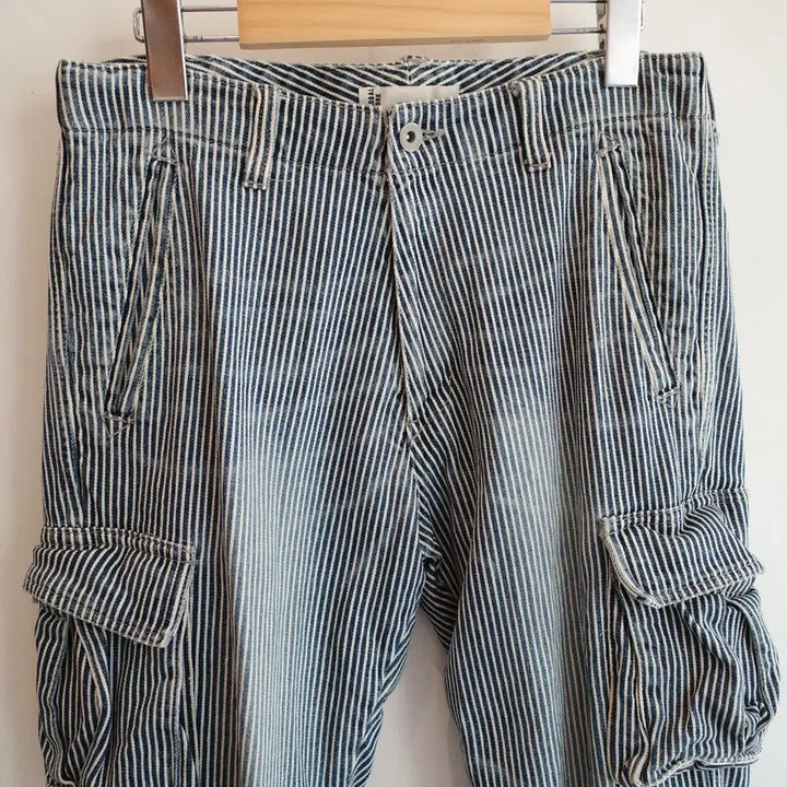 [BUNJANG] Global Work Hickory Fabric Cargo Pants / GLOBAL WORK 글로벌워크 히코리원단 카고팬츠 (29인치)