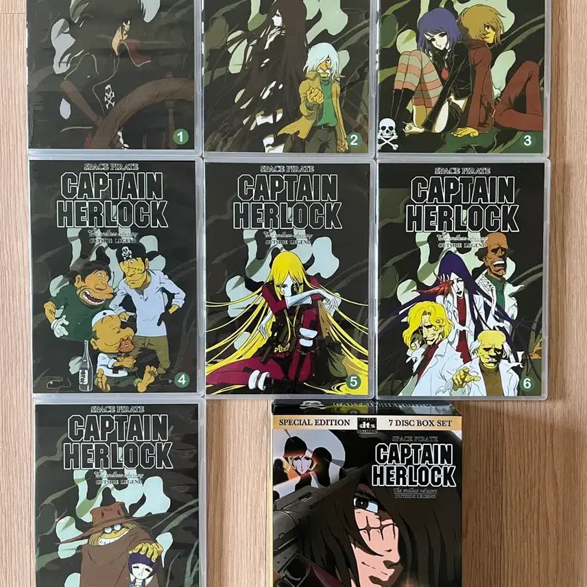 [BUNJANG] Space Pirate Captain Harlock: Complete TV Series Box Set (7 Disc) / 우주 해적 캡틴 하록 전편 박스세트 (7disc) TV판