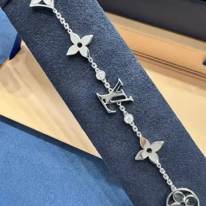 [BUNJANG] Louis Vuitton Flower Silver Bracelet Full Box / 루이비통 플라워 실버 팔찌 풀박스