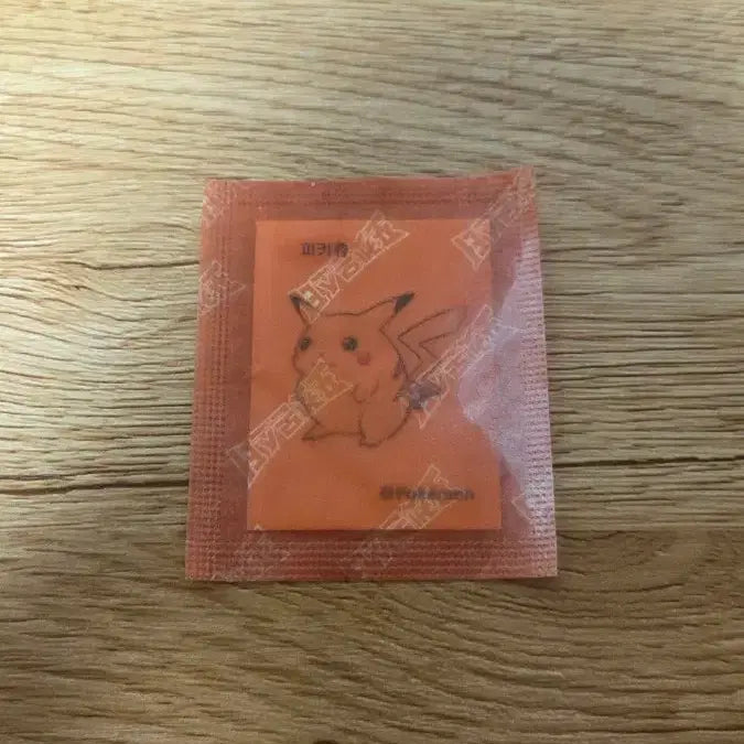 [BUNJANG] Pokemon Bread First Edition Pikachu Sticker / 포켓몬빵 초판 피카츄 띠부씰 팝니다