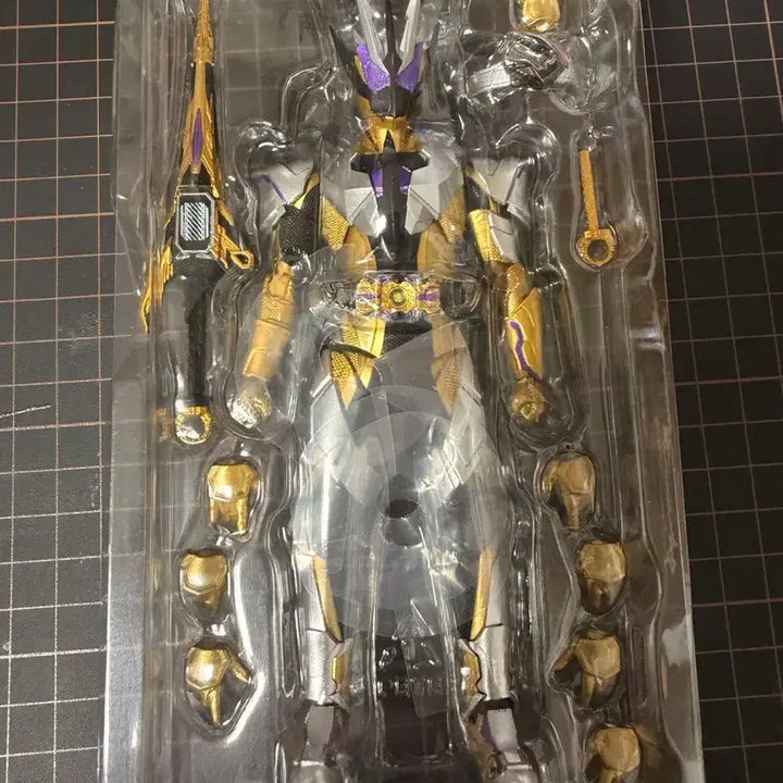 [BUNJANG] S.H.Figuarts Kamen Rider Thouser Action Figure / shf 거면라이더 사우저