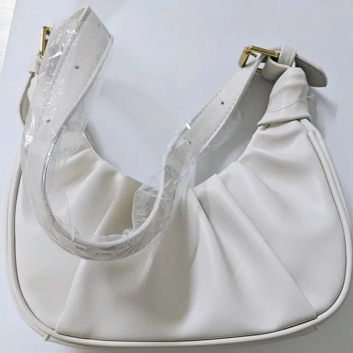 [BUNJANG] Ashi Ring Shoulder Bag Ivory / 새상품 에이셔링 숄더백 아이보리 데일리 가방 흰색 화이트