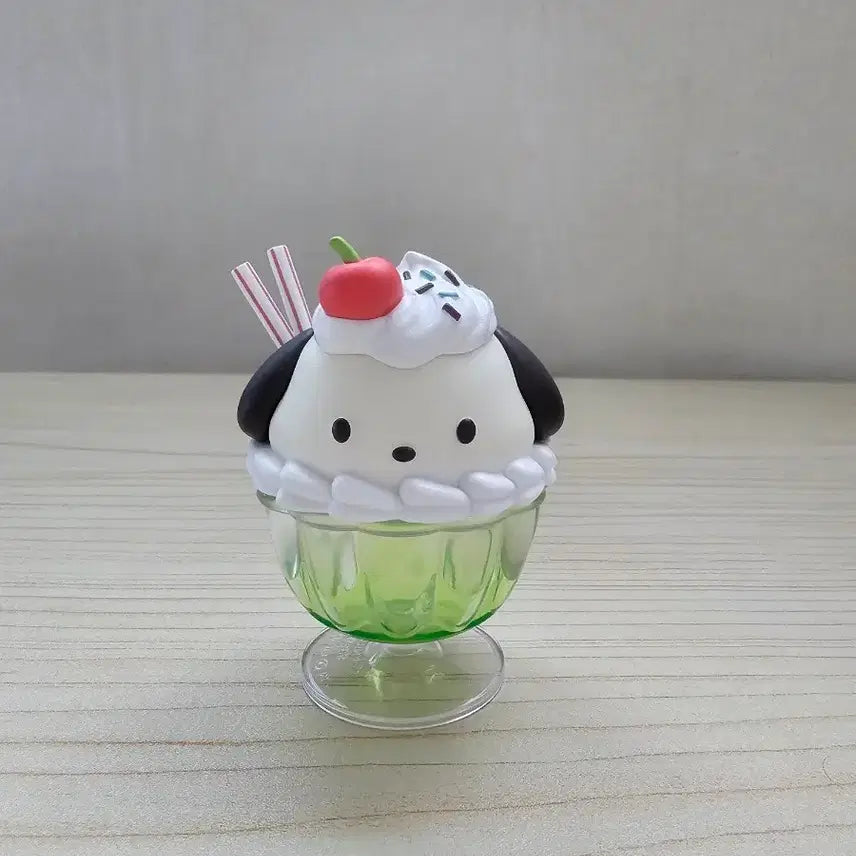 [BUNJANG] Sanrio Pochacco Cupcake Parfait Case Figure / 포차코 카푸캬라 컵케이크 파르페 케이스 피규어