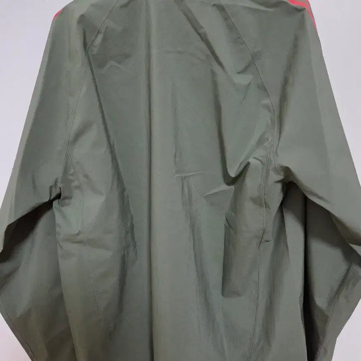 [BUNJANG] Adidas Munich 24/25 Rain Jacket - Size M / [새상품 사이즈 M] 아디다스 뮌헨 24/25 레인 자켓