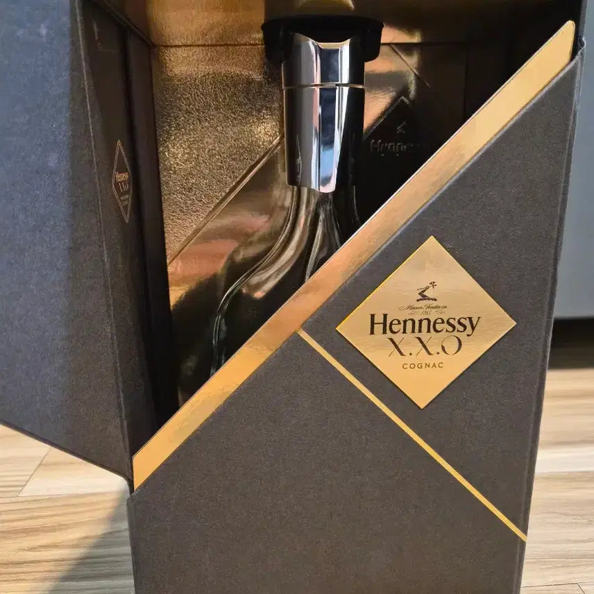[BUNJANG] Hennessy XO Cognac Empty Bottle with Box / 헤네시 XO 꼬냑 빈병 (박스포함) 공병입니다