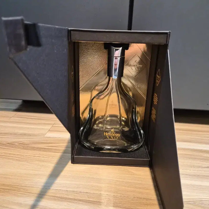 [BUNJANG] Hennessy XO Cognac Empty Bottle with Box / 헤네시 XO 꼬냑 빈병 (박스포함) 공병입니다