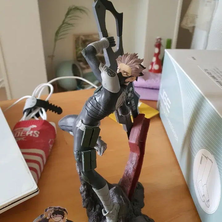[BUNJANG] Kaiju No. 8 Narumi Figure A Ver. / 괴수8호 a상 나루미 팔아요!