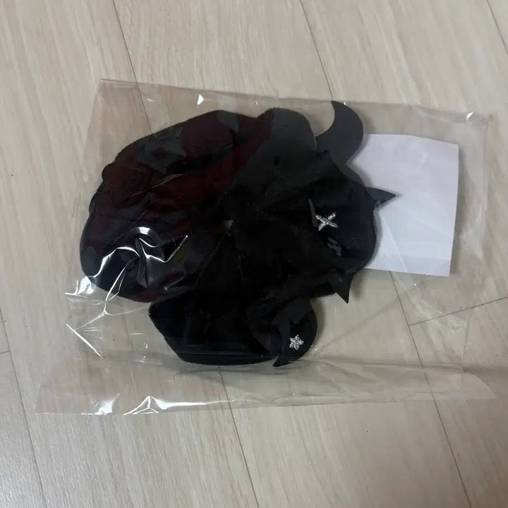 [BUNJANG] XDIZ Lip &amp; Pull Scrunchie / 엑디즈 립앤폴 스크런치 원가양도
