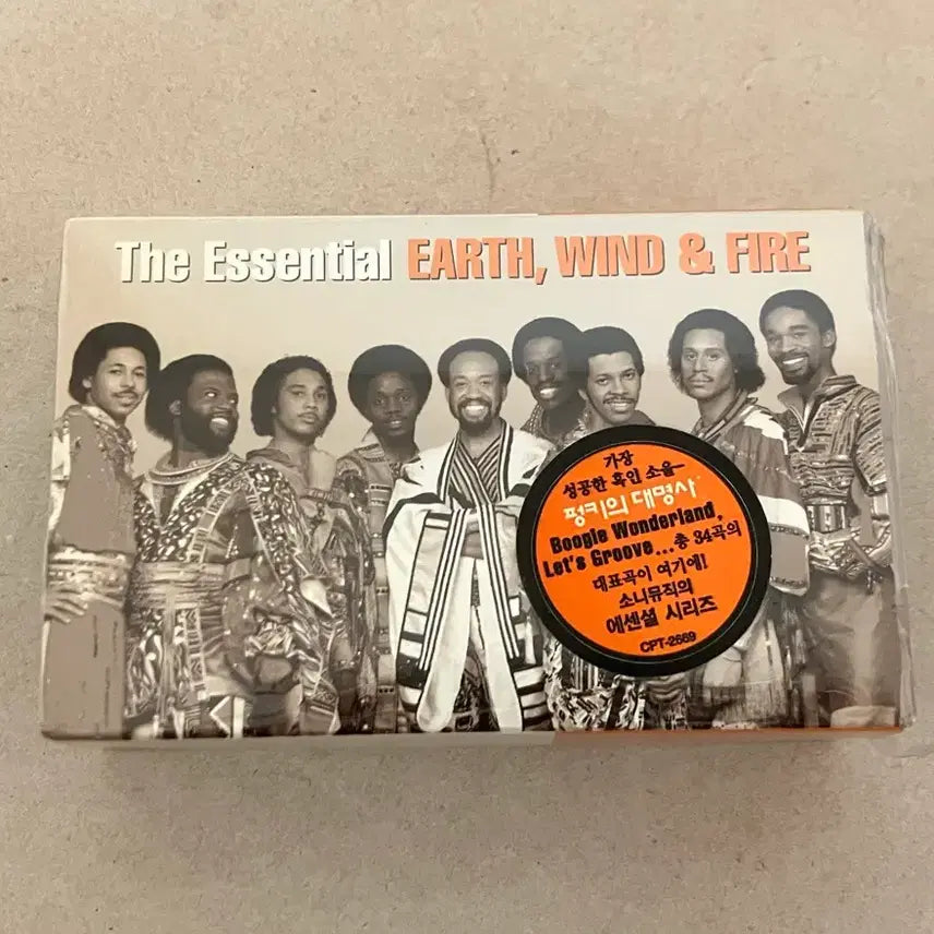 [BUNJANG] Earth, Wind &amp; Fire Double Album Unsealed Cassette Tape / 어스 윈드 앤 파이어 더블 앨범 라이센스 미개봉 카세트테이프