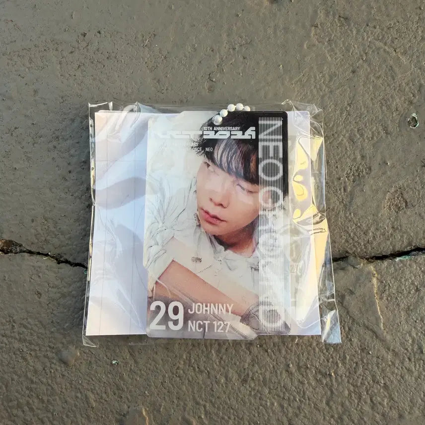 [BUNJANG] NCT 10th Anniversary Random Gacha Johnny Lenticular Card / nct 10주년 팝업 랜덤 가챠 판매 (수량2)
