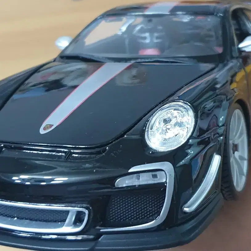 [BUNJANG] Porsche RS 4.0 Black Diecast Model 1:18 / 포르쉐 RS 4.0 블랙 다이캐스트
