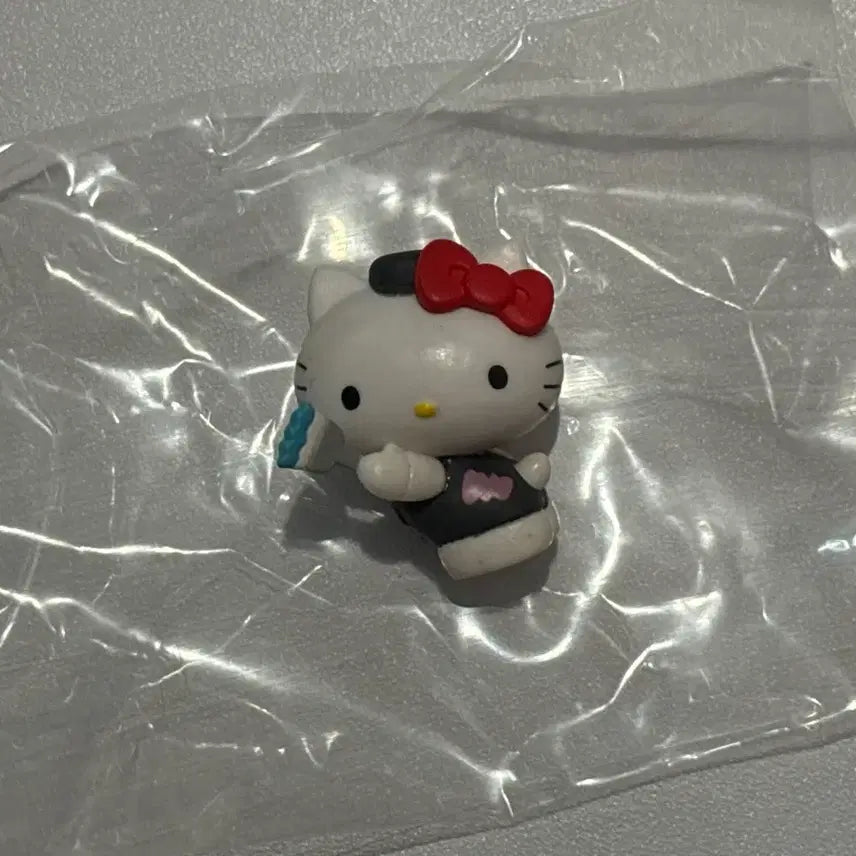 [BUNJANG] Painted Hello Kitty Figure / 페인팅 헬로키티 피규어 새상품