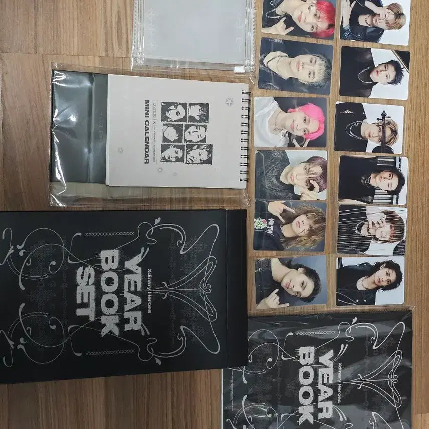 [BUNJANG] AKZIZ Yearbook Photocard Bundle Set / 엑디즈 이어북 양도