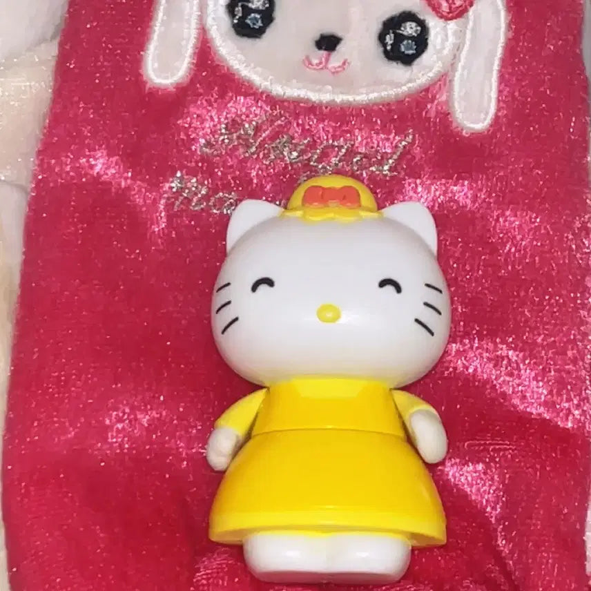 [SOLD OUT] 키티(....랑무슨사인지모름,,) 피규어