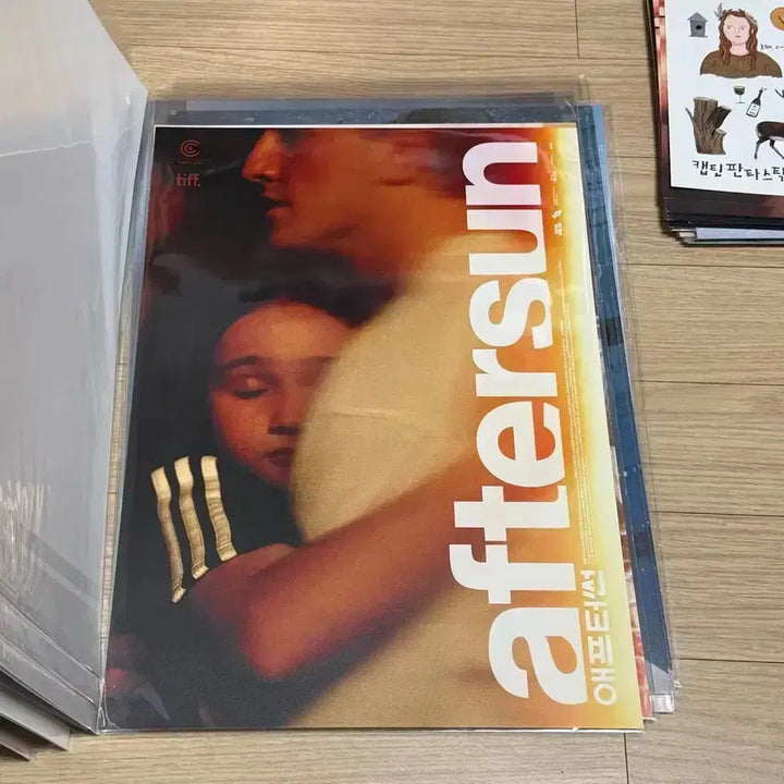 [BUNJANG] Aftersun Beach A3 Poster, Screenplay Book, Charlotte Wells Letter, Lenticular Postcard / 애프터썬 A3 포스터 해변 포옹 각본집 샬롯웰스편지 렌티큘러 엽서 영화