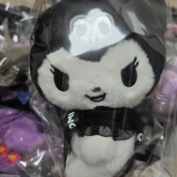 [BUNJANG] Sanrio Kuromi Five Beret Kuromi Mascot Plush Keychain / 산리오 쿠로미즈 파이브 베레모 쿠로미 마코 마스코트 인형 키링