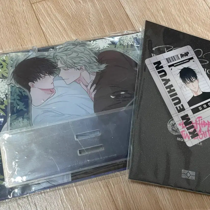 [BUNJANG] Mulgaeui Bam Kim Eui-hyeon Acrylic Stand &amp; License Package / 물가의밤 아크릴 스탠드 김의현 라이센스 패키지