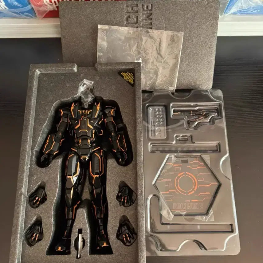 [BUNJANG] Hot Toys War Machine Neon Tech Diecast Figure (1/6 Scale) / 핫토이 워머신 네온테크 다이캐스트 피규어