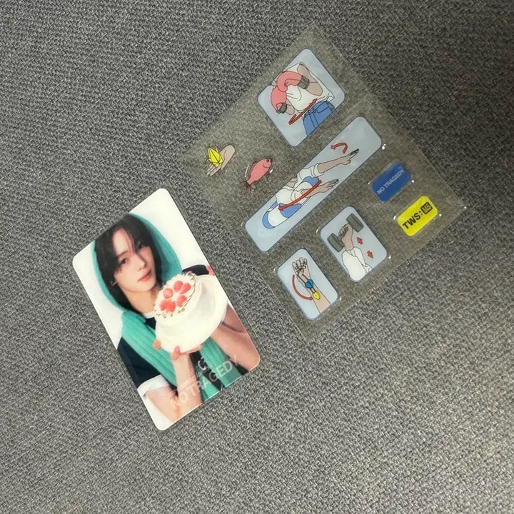 [BUNJANG] TWS Han Jin Lenticular Photocard &amp; Sticker Bundle Set / 투어스 한진 렌티큘러와 스티커 양도합니다!