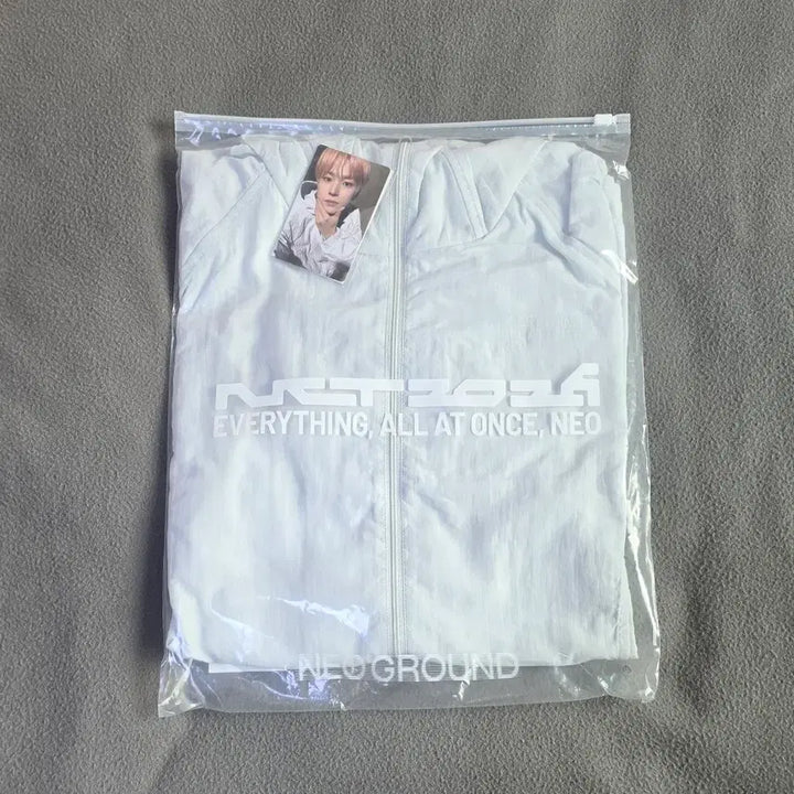 [BUNJANG] NCT 10th Anniversary Pop-up Yuushi Photocard Windbreaker Jacket (Sealed) / 미개봉, 원가양도) 엔시티 10주년 팝업 유우시 포카 바람막이 자켓