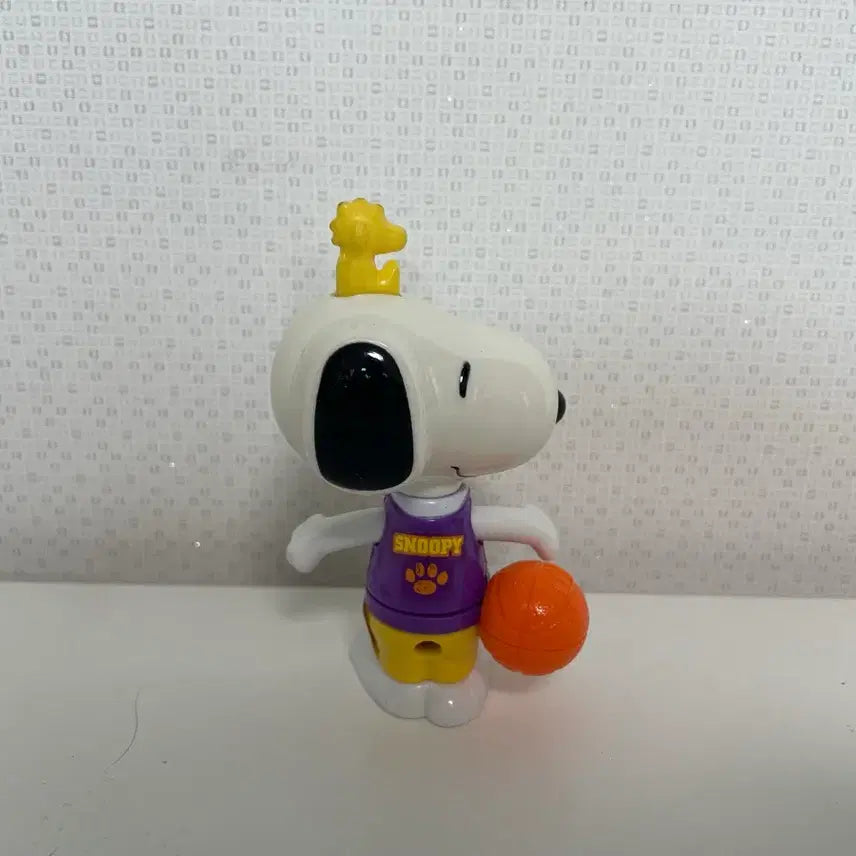 [BUNJANG] Peanuts Classic Happy Meal Basketball Snoopy Vintage Toy / 피너츠 고전 해피밀 농구 스누피 판매