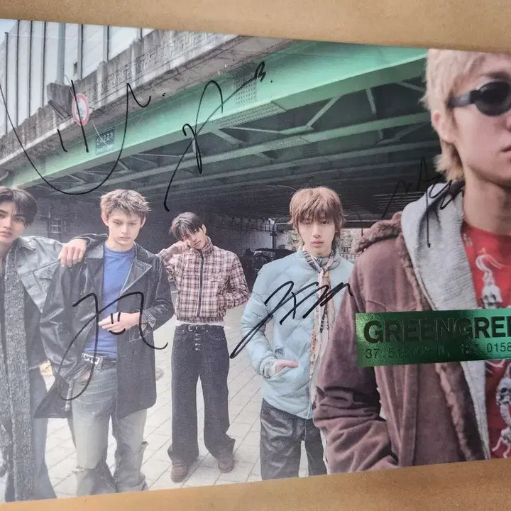 [SOLD OUT] 코르티스 CORTIS GREENGREEN 친필 사인 앨범 비매