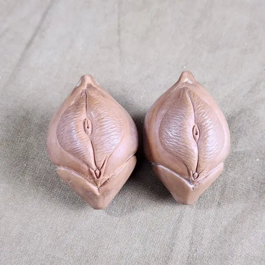[BUNJANG] Natural Fruit Phallus &amp; Yoni Hand Acupressure Norigae / 천연열매로 만든 손지압 노리개 생명의 근원이다.남근과여근이 예술