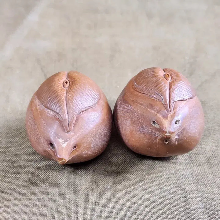 [BUNJANG] Natural Fruit Phallus &amp; Yoni Hand Acupressure Norigae / 천연열매로 만든 손지압 노리개 생명의 근원이다.남근과여근이 예술
