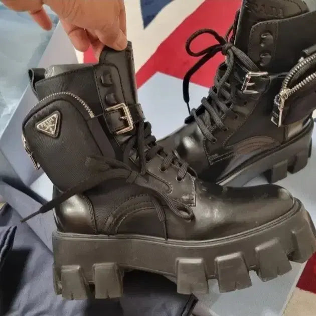[BUNJANG] Prada Monolith Pouch Walker Boots / 프라다 모놀리스 파우치 워커 1T255M