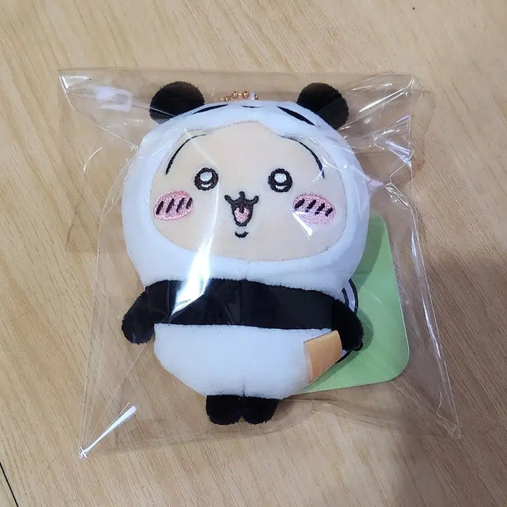 [BUNJANG] Chiikawa Usagi Panda Plush Mascot / 치이카와 먼작귀 팬더 우사기 인형 마스코트