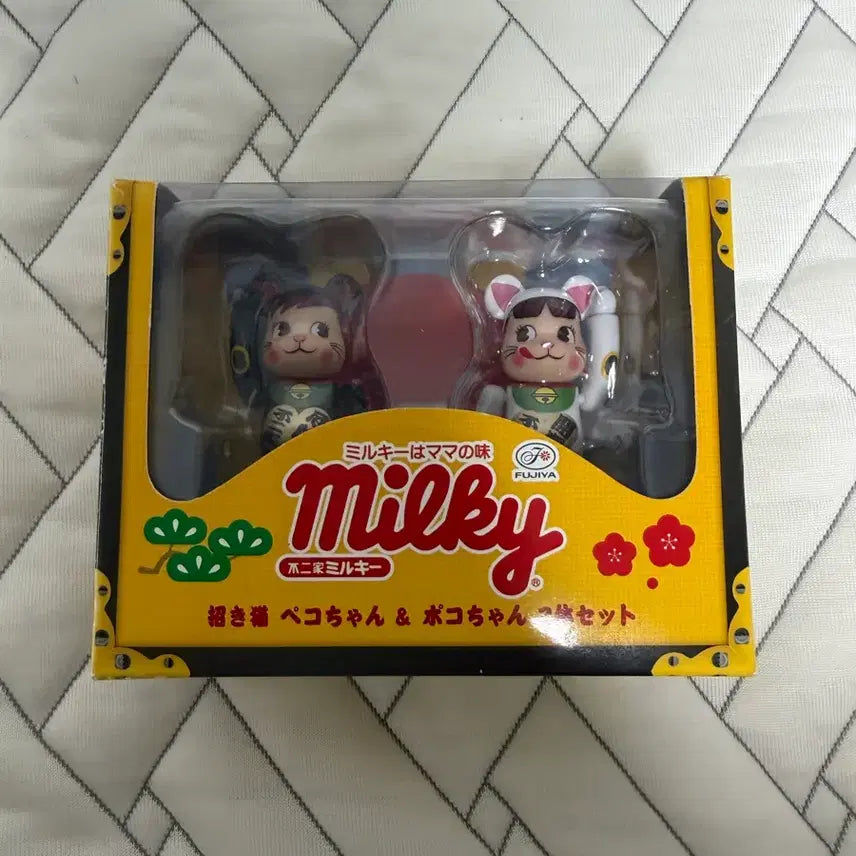 [BUNJANG] Fujiya Milky Peko Poko Maneki-neko BE@RBRICK Figure / 베어브릭 후지야 밀키 페코 포코 마네키네코