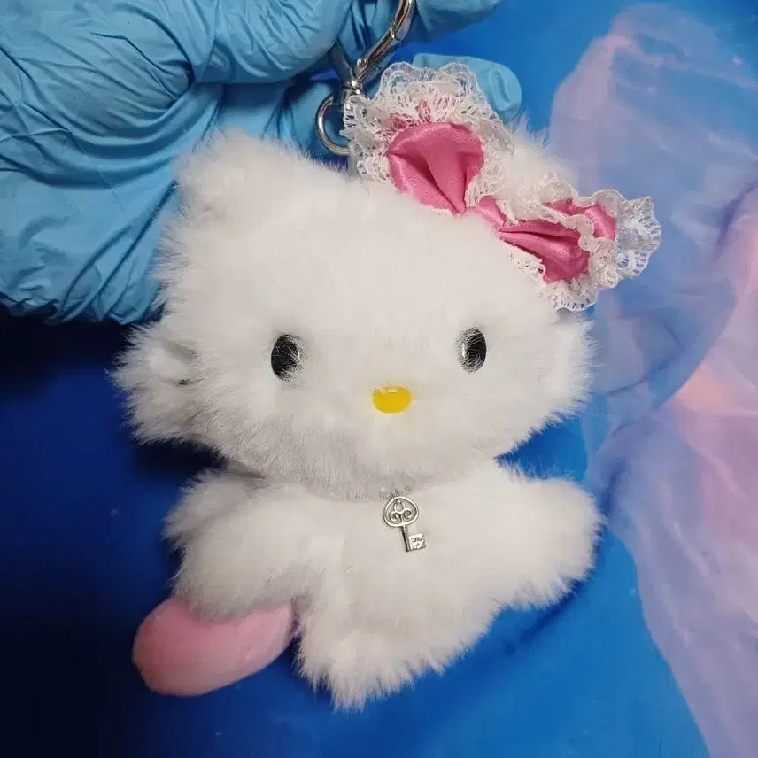 [BUNJANG] Olive Young x Charmmy Kitty Collaboration Stuffed Toy / 올리브영 챠미키티 인형 챠미키티 올리브영 콜라보 인형