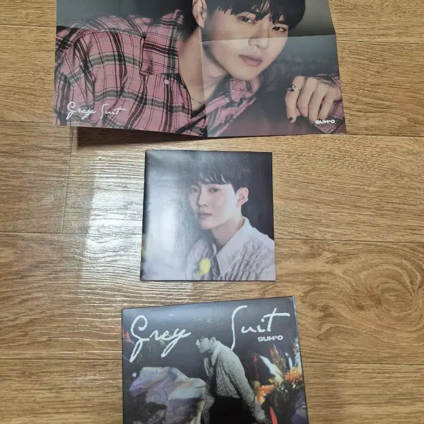 [BUNJANG] EXO SUHO Grey Suit Album Poster Set / EXO 수호 Grey Suit 앨범 포스터 세트