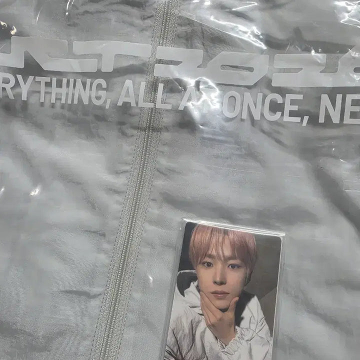 [BUNJANG] NCT 10th Anniversary Pop-Up Windbreaker Yushi / NCT 10주년 팝업 바람막이 유우시 양도