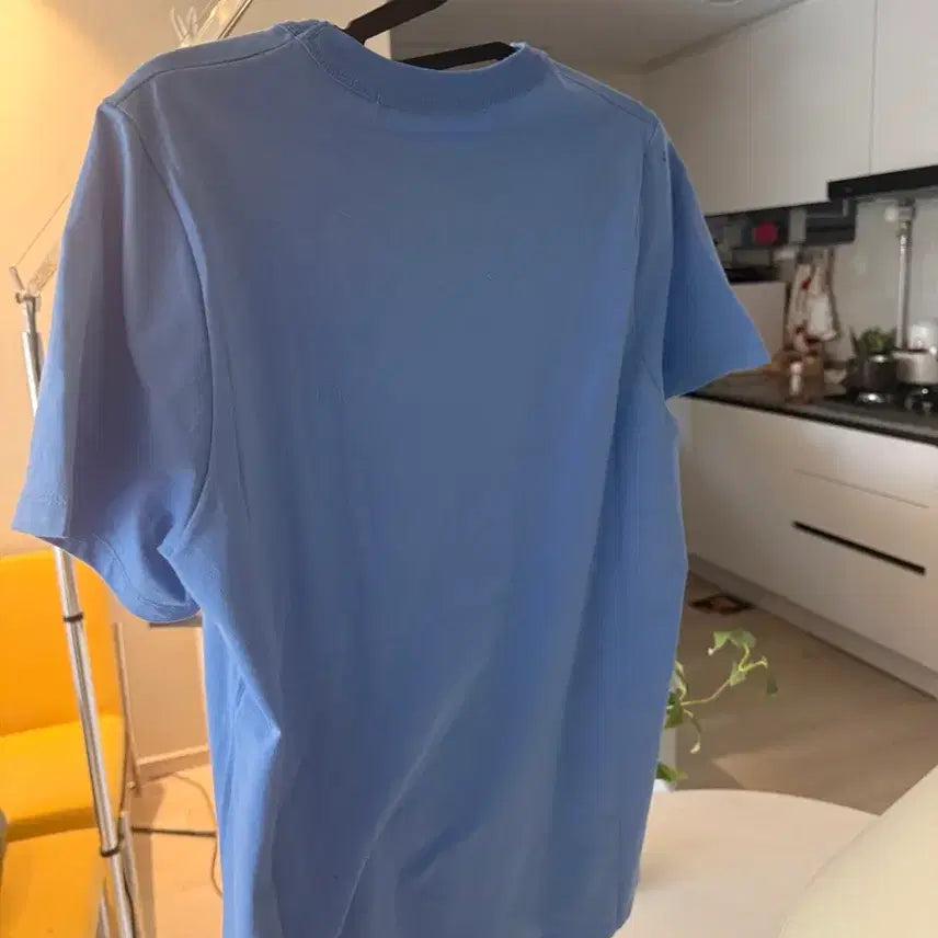 [SOLD OUT] 51퍼센트 깔끔한 하늘색 반팔티 S