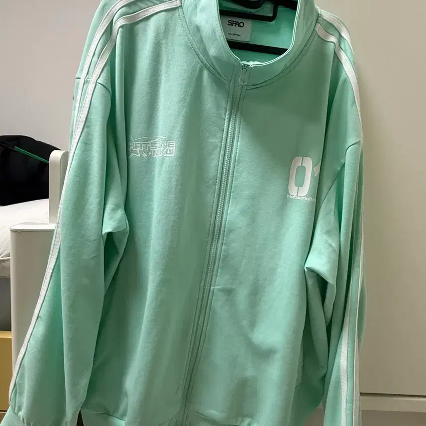 [BUNJANG] SPAO x Hatsune Miku Collaboration Track Top Jacket - Mint / SPAO 하츠네미쿠 콜라보 트랙탑 민트