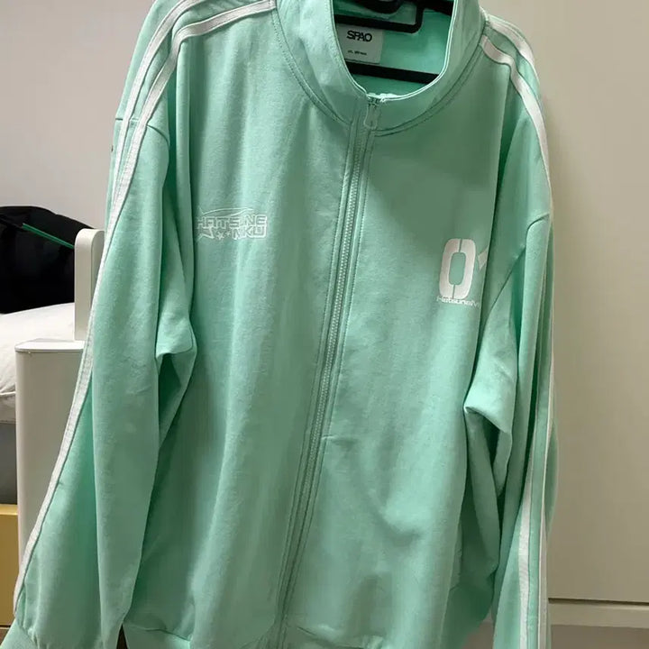 [BUNJANG] SPAO x Hatsune Miku Collaboration Track Top Jacket - Mint / SPAO 하츠네미쿠 콜라보 트랙탑 민트