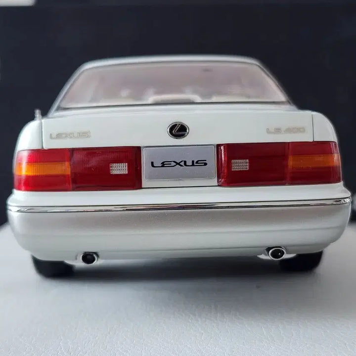 [BUNJANG] 1:18 Xiaoguang Lexus LS400 White Diecast Model / 1:18 샤오광 렉서스 LS400 화이트 다이캐스트