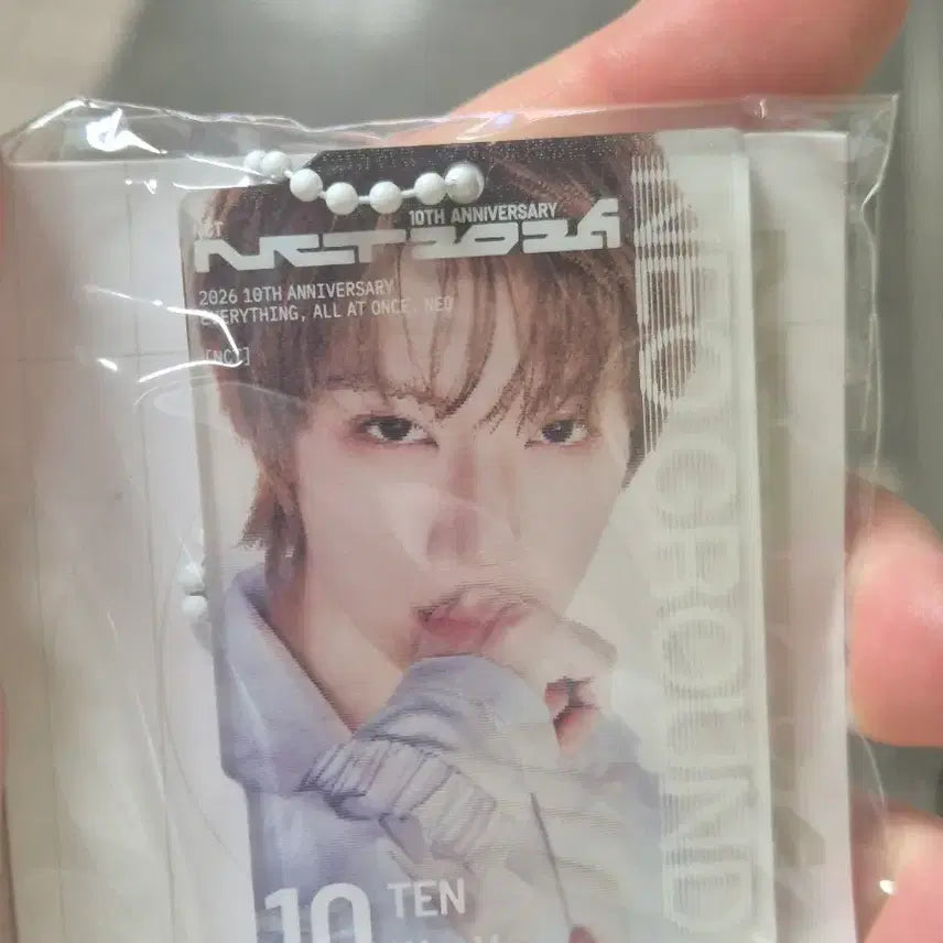 [SOLD OUT] NCT 10주년 팝업 텐 렌티큘러 아크릴 키링 가챠