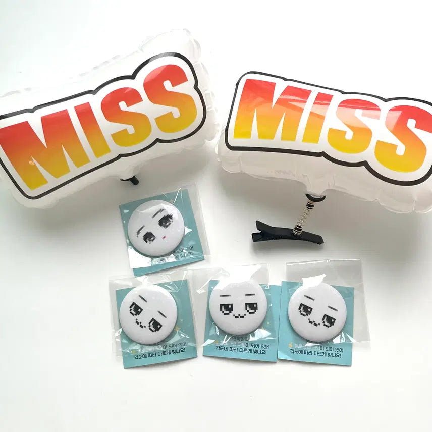 [SOLD OUT] 메이플스토리 롯데월드 표정 미니 캔뱃지(뭐요/조눈) MISS 머리핀