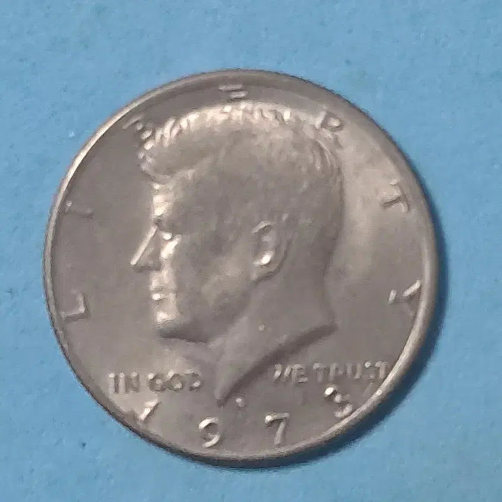 [BUNJANG] 1973 Kennedy Half Dollar (50 Cents) Coin / 1973년 미국케네디 하프달러(50센트)주화