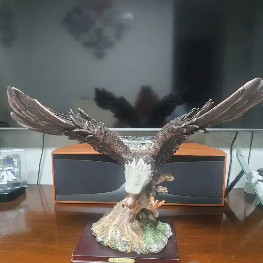 [BUNJANG] De Capoli Eagle Sculpture Ornament / 미국 De Capoli 독수리 조형 장식품 6K