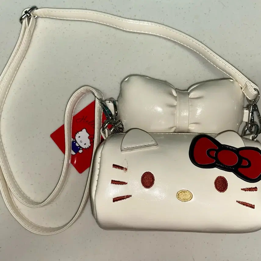[BUNJANG] Sanrio Hello Kitty Ribbon Crossbody Bag / 산리오 헬로키티 리본 크로스백 가방