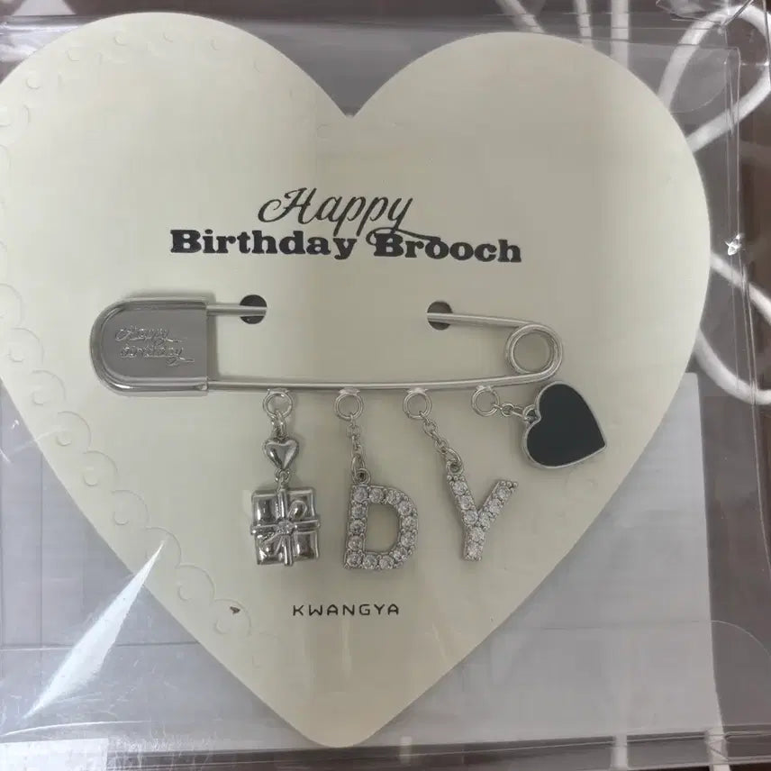 [BUNJANG] NCT Doyoung Birthday Brooch / 엔시티 도영 생일 브로치