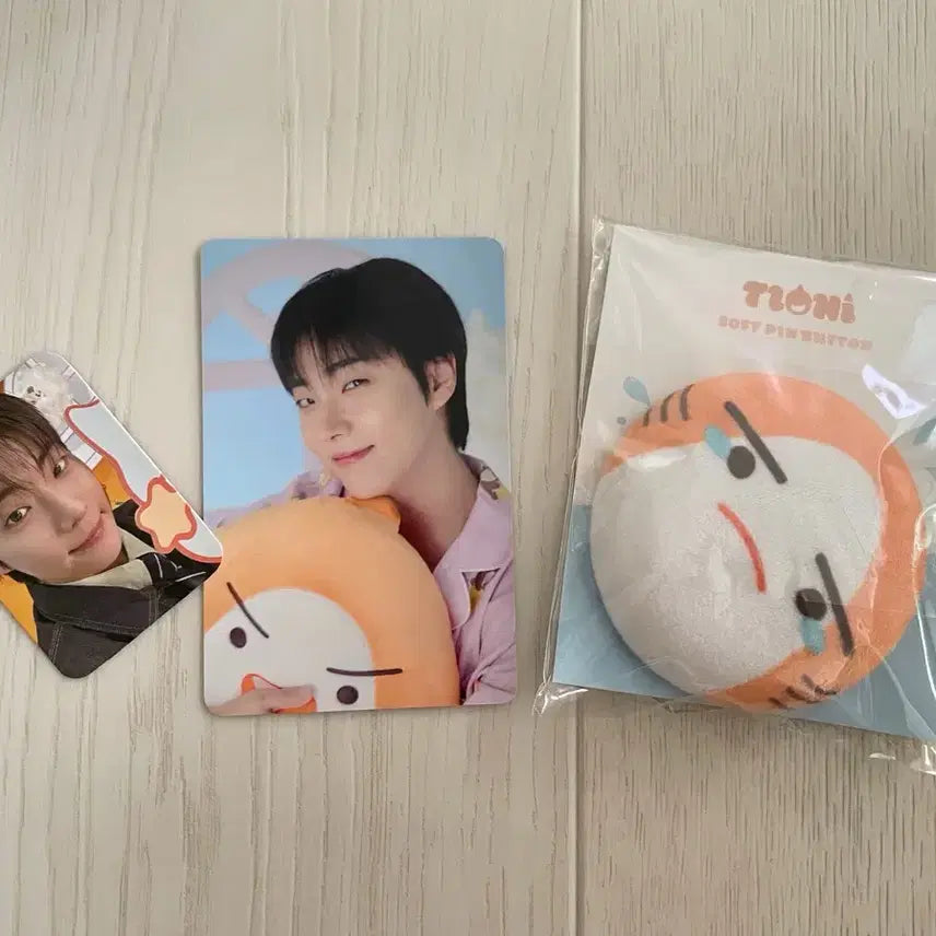 [SOLD OUT] 온앤오프 이션 티오니 포토카드 + 소프트 핀버튼
